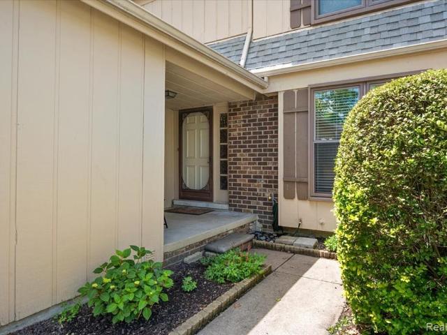 Condo for sale in Warren, Michigan