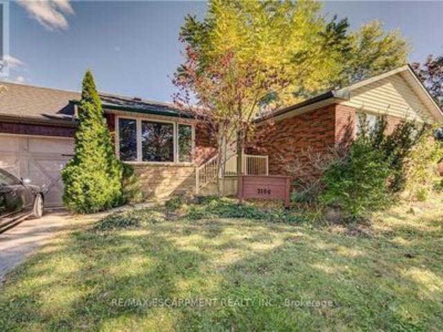 House for sale in Hamilton, Golden Horseshoe