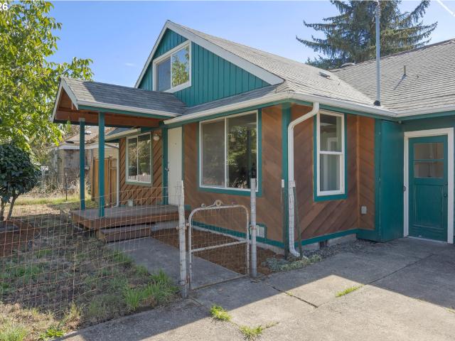 House for sale in Bethel, Eugene