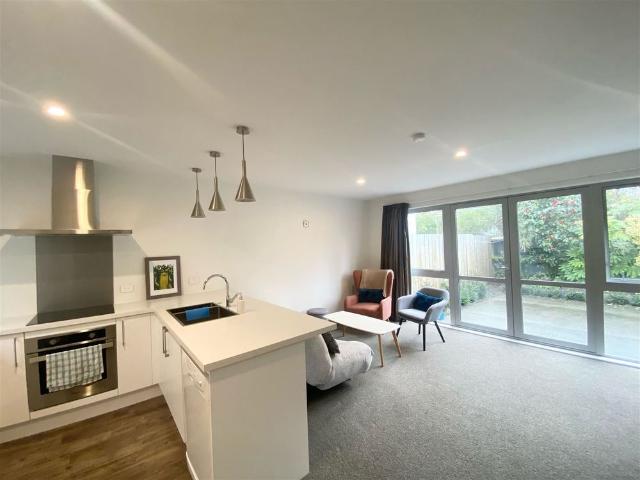 Townhouse for rent in Merivale, Canterbury