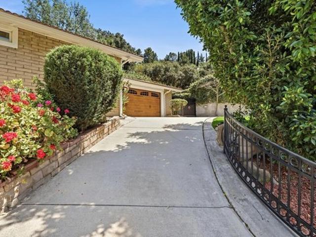House for sale in Los Angeles, Los Angeles County
