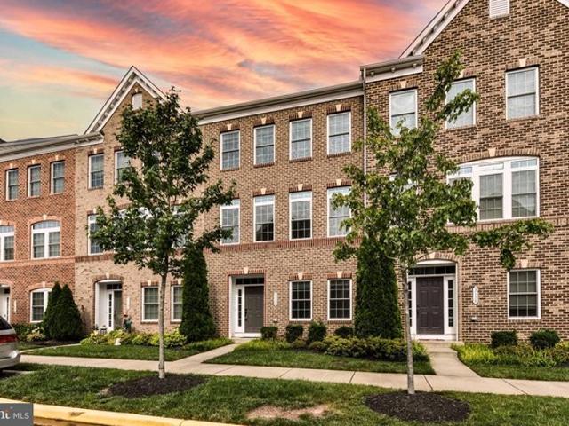Townhouse for sale in Herndon, Fairfax County