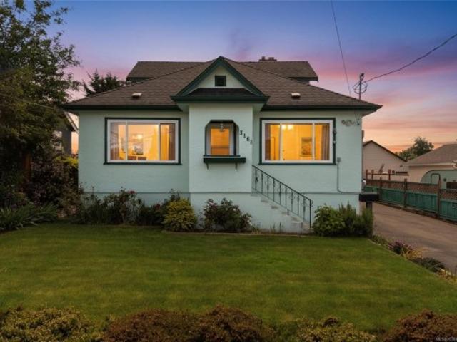 House for sale in Saanich, British Columbia
