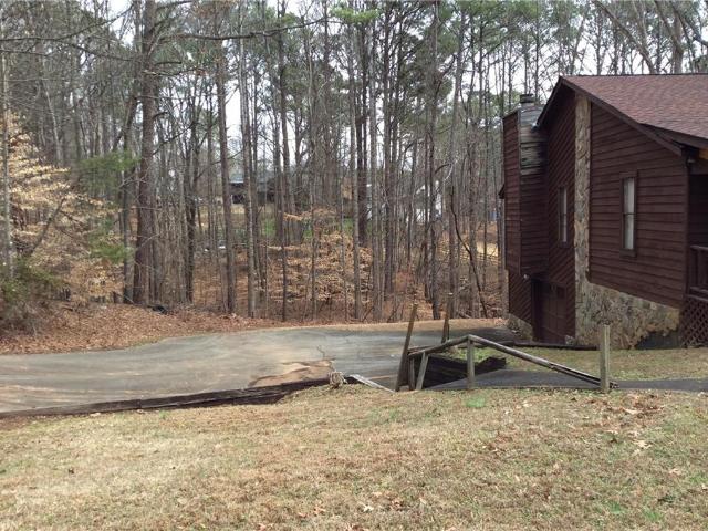 House for sale in Holly Springs, Cherokee County