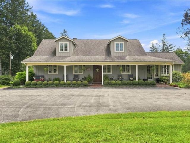 House for sale in Ligonier, Pennsylvania