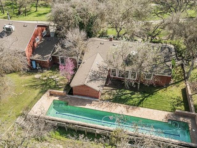 House for sale in Auberry, California