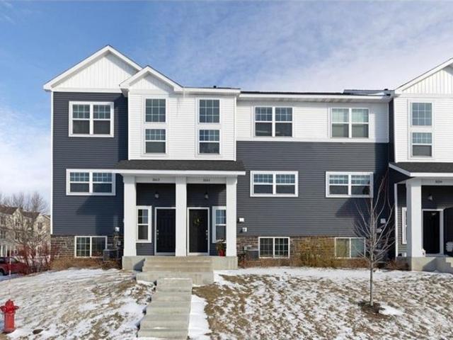 Townhouse for sale in Chaska, Minnesota