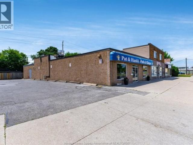 Commercial for sale in Fontainebleau, Windsor