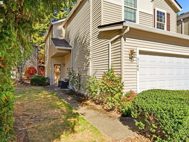 House for sale in Rood Bridge Townhouses, Hillsboro