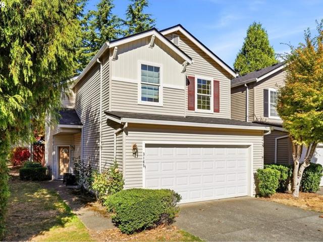 House for sale in Robin Meadows, Hillsboro