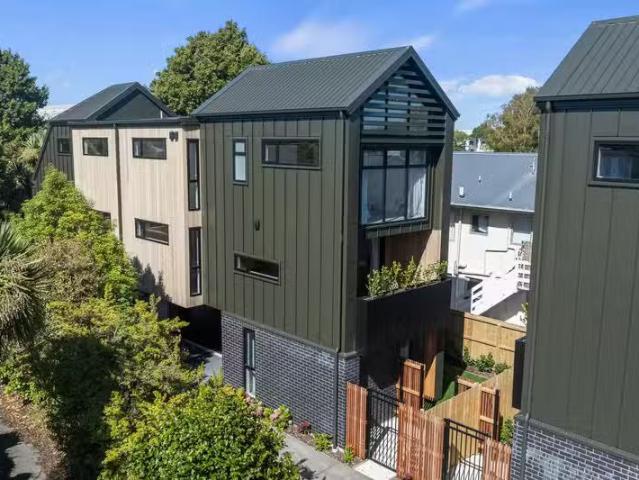 House for sale in Heathcote, Canterbury