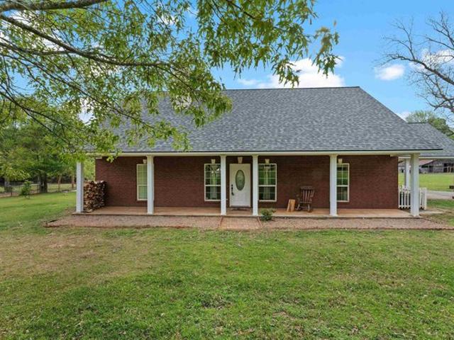 House for sale in Henderson, Texas