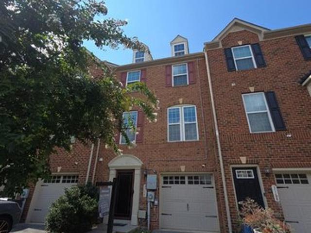 Townhouse for sale in Waldorf, Maryland