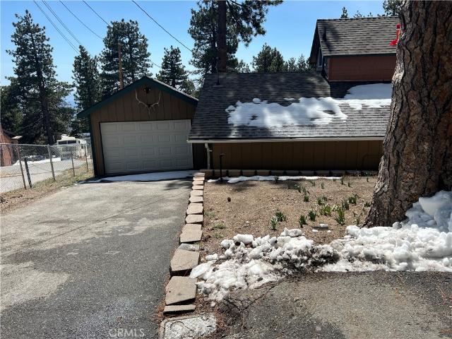 House for sale in Green Valley Lake, California
