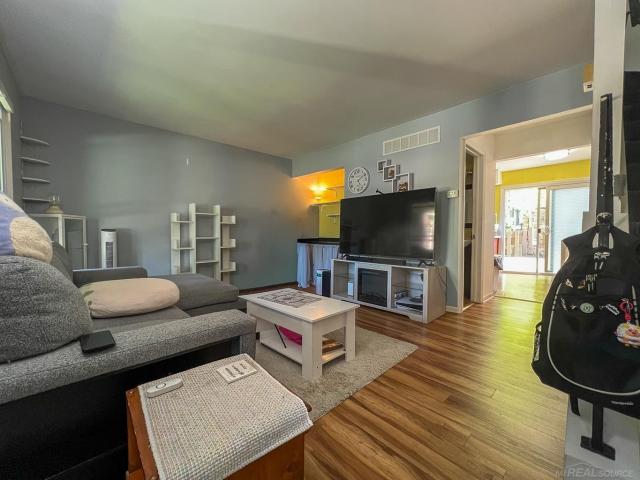 Condo for sale in Warren, Michigan