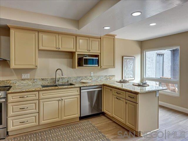 Townhouse for sale in Olivenhain, Encinitas