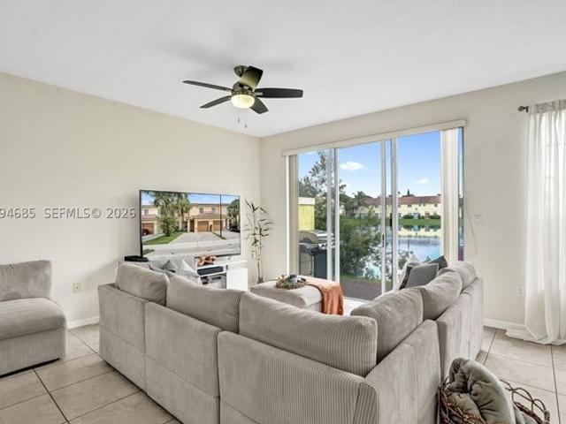 Townhouse for sale in Jenada Isles, Oakland Park