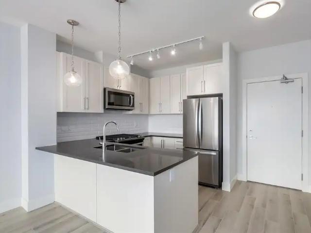 Apartment for rent in Surrey, British Columbia