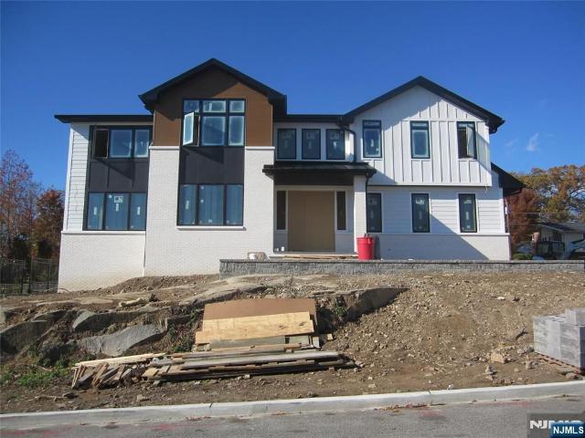 House for sale in Englewood Cliffs, New Jersey