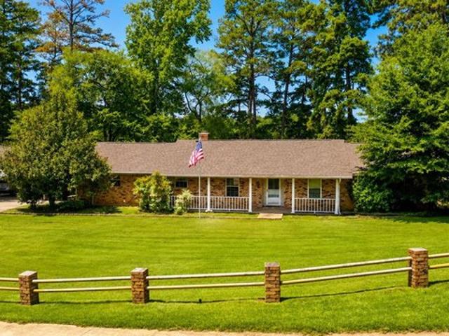 House for sale in Hughes Springs, Texas