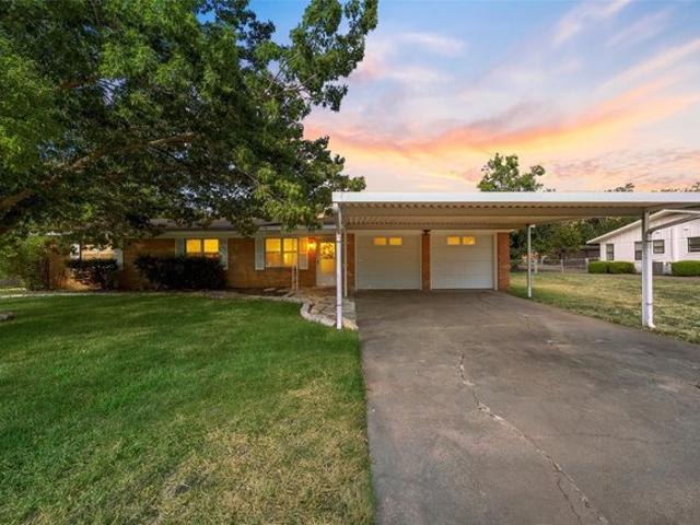 House for sale in Woodway, Texas