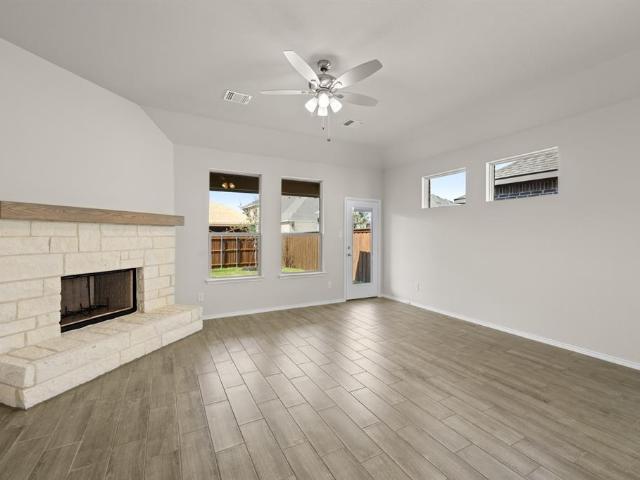 House for sale in Midlothian, Ellis County