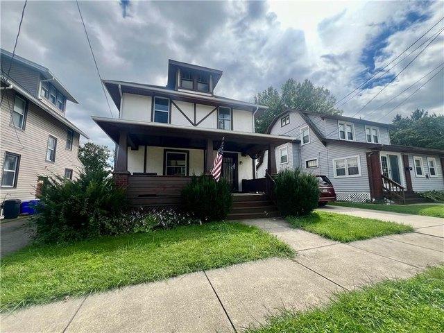 House for sale in New Castle, Pennsylvania