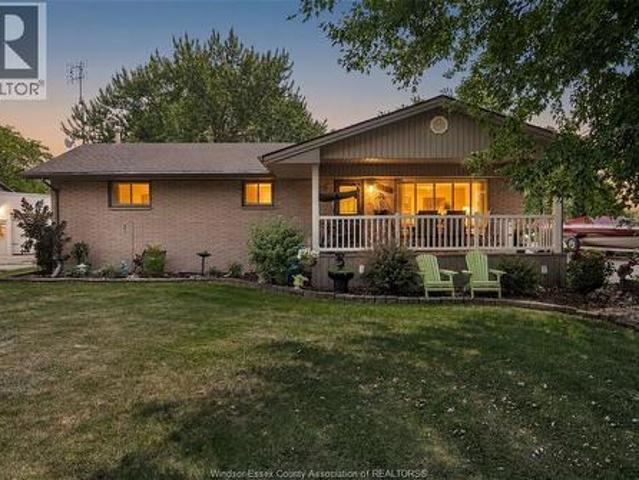 House for sale in Lakeshore, Ontario