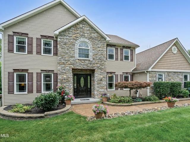 House for sale in Saratoga, New York