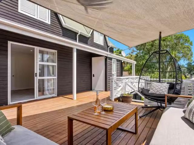 House for sale in Paremoremo, Oroua County
