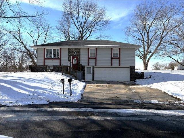 House for sale in Gower, Missouri