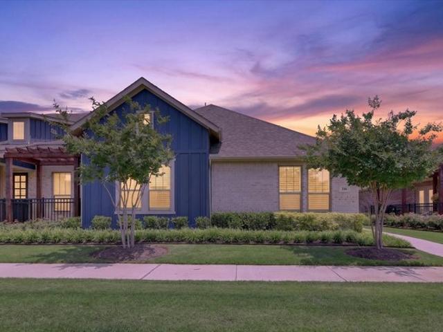 Townhouse for sale in Denton, Texas