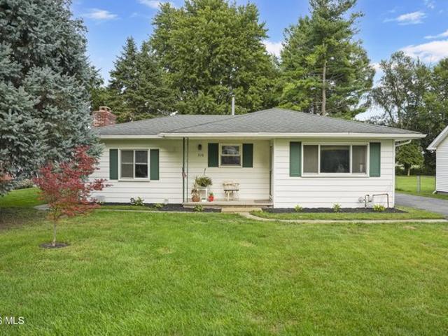 House for sale in Delta, Fulton County