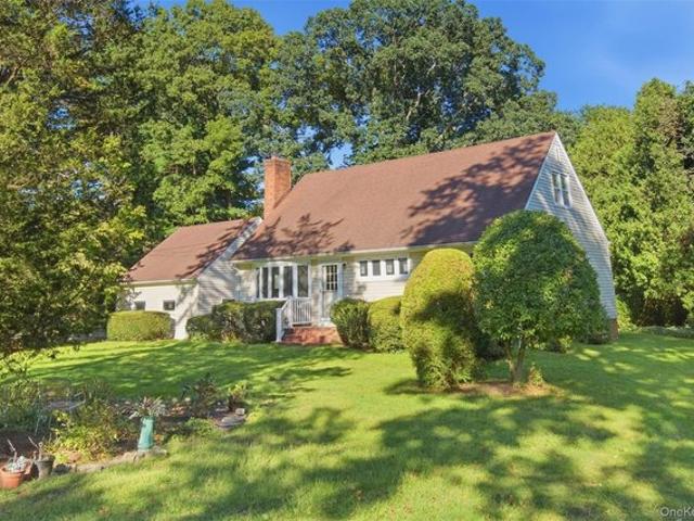 House for sale in Huntington Station, Town of Huntington