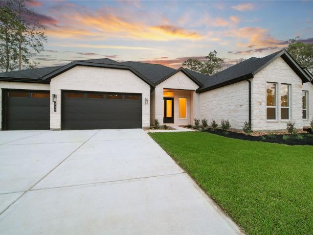 House for sale in Pinehurst, Texas
