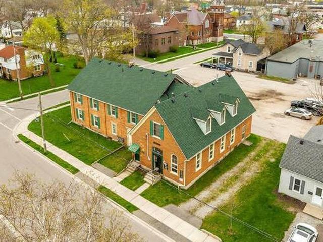 House for sale in Ancaster, Ontario