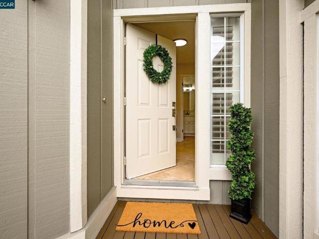 Townhouse for sale in Pleasant Hill, California