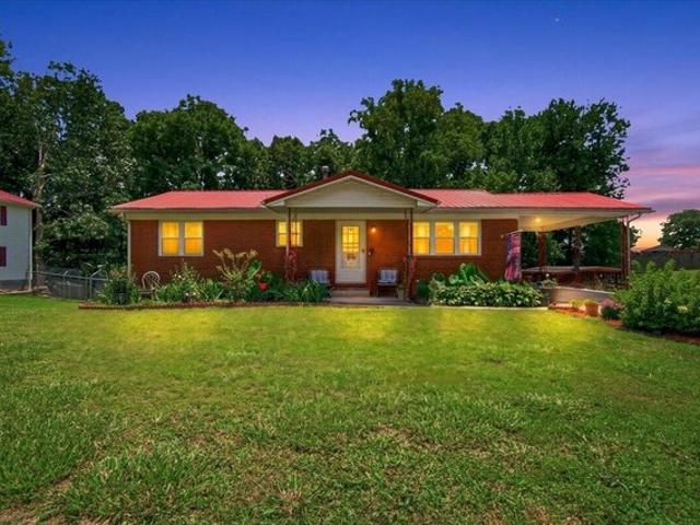 House for sale in Williamsburg, Kentucky
