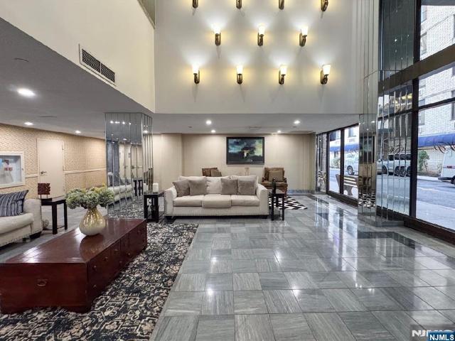 Condo for sale in Hackensack, New Jersey