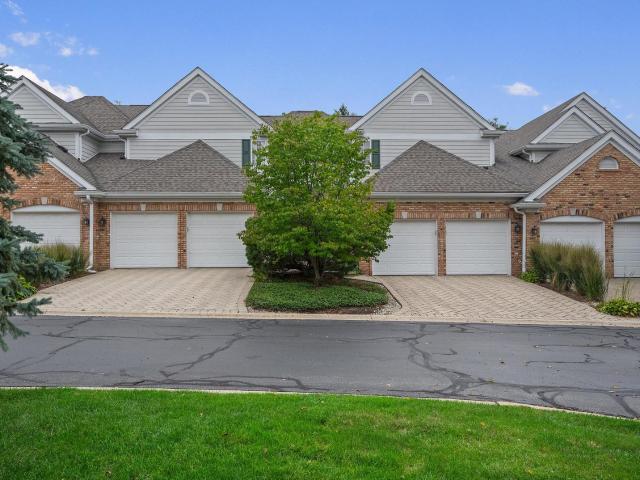 Townhouse for sale in Clarendon Hills, DuPage County