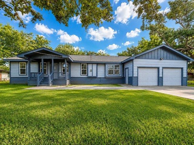 House for sale in Clute, Texas
