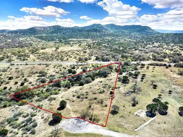 House for sale in Uvalde House for sale in Uvalde