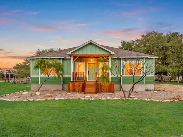 House for sale in Somerset, Texas
