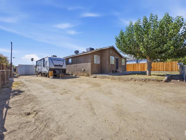 House for sale in Taft, California