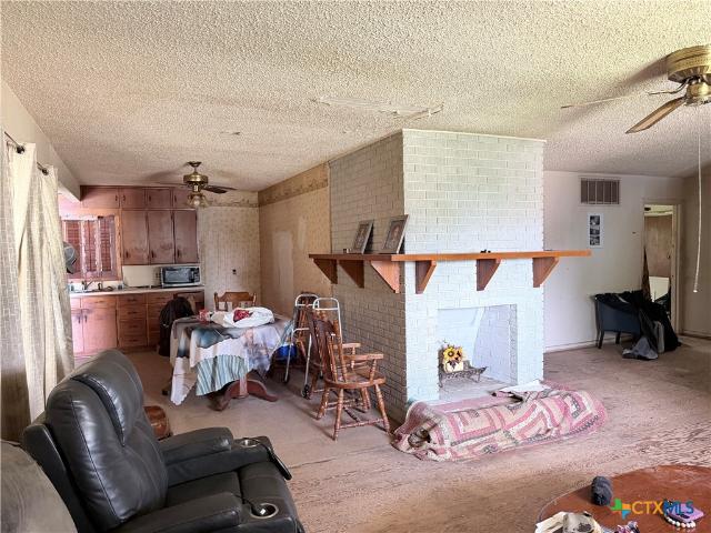 House for sale in Hamilton, Texas