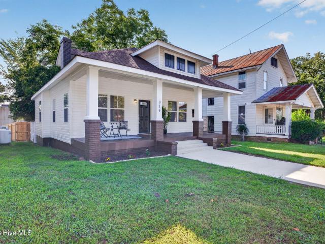 House for sale in Elizabeth City, North Carolina