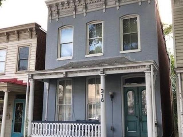 Townhouse for sale in Virginia