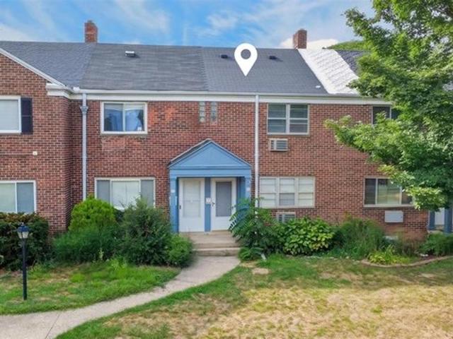 Townhouse for sale in Burton, Michigan