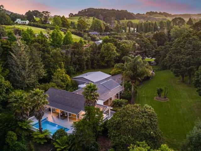 Property for sale in Puhoi