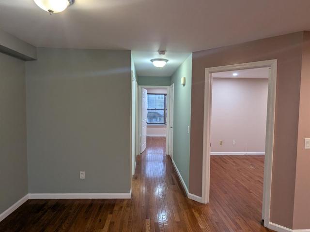 Townhouse for sale in Piscataway, New Jersey
